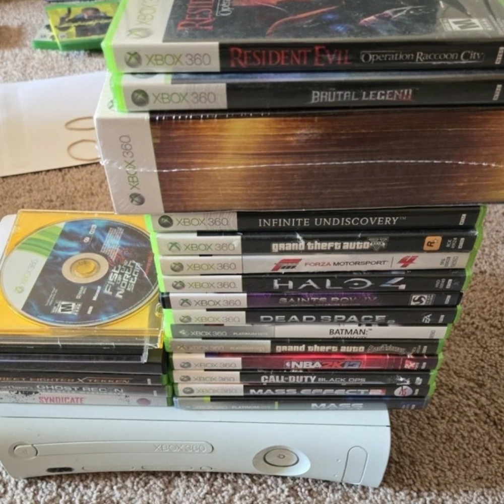 Xbox 360 jasper 4 gb bundle w all cables, controller, 22 titles, 3 new, tested.